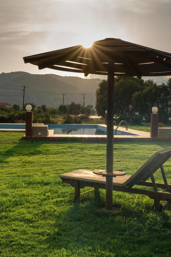 Arion Hotel Kolymbari Buitenkant foto